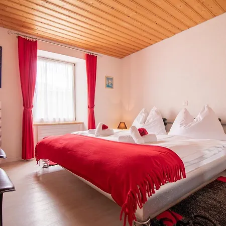 Διαμέρισμα Haus Padrun 8 *