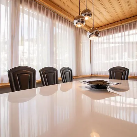 Διαμέρισμα Haus Padrun 8 *